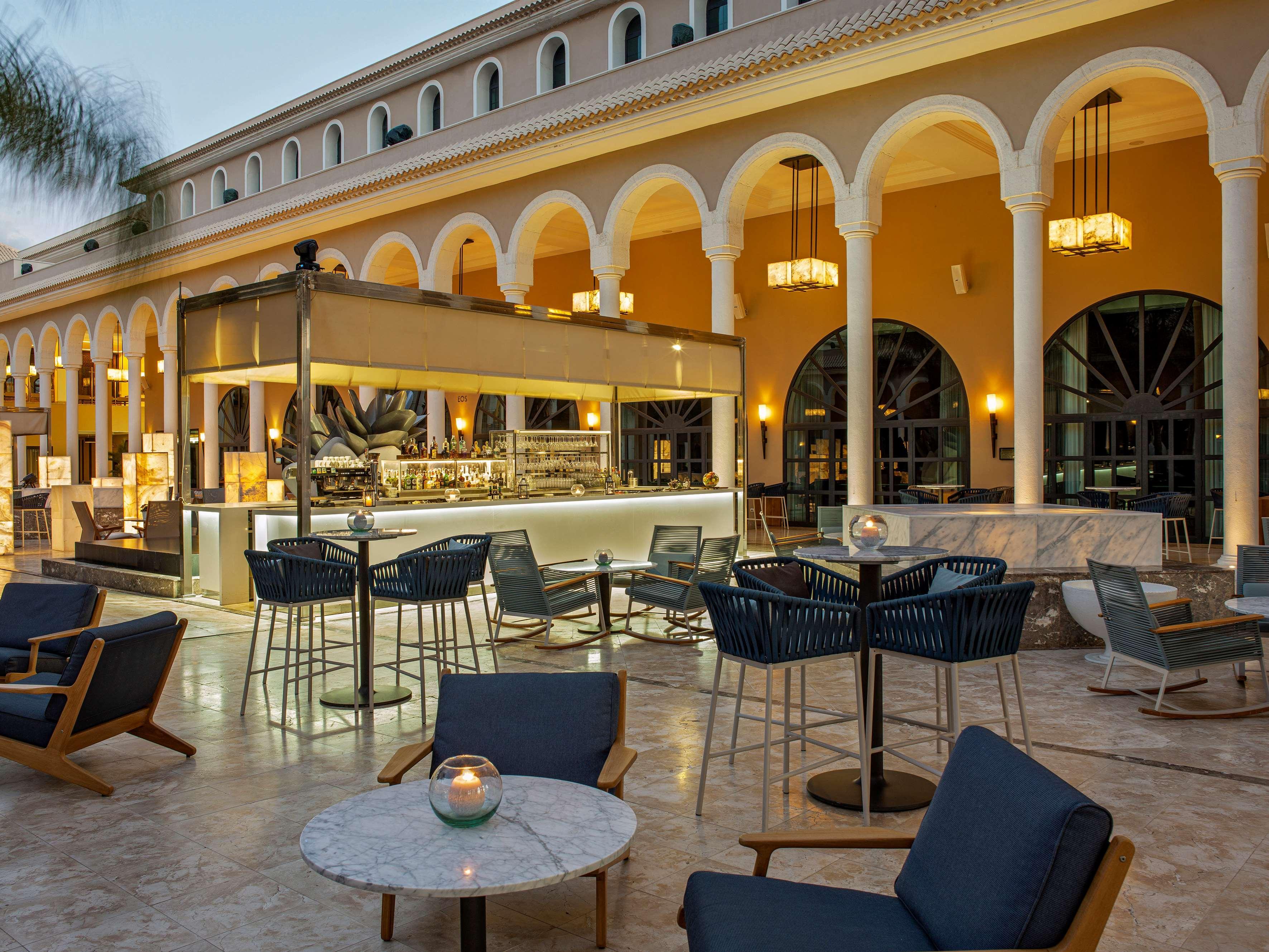 منتجع وسبا جران ميليا بالاسيو دي إيزورا Alcalá la Real المظهر الخارجي الصورة The bar at the hotel